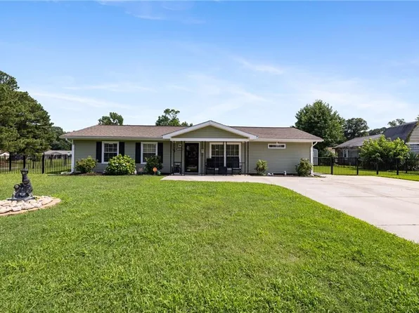 5628 Plummer Blvd, Suffolk, VA 23435