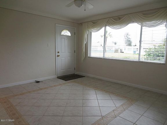 2nd image of 10 Beechwood Dr