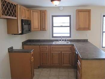 4th image of 6 Charbonneau Dr