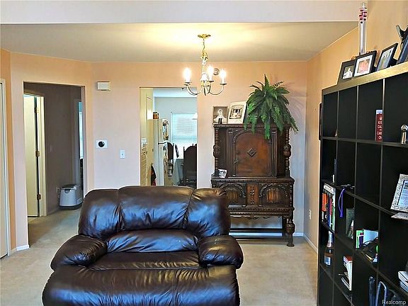 3rd image of 15641 Stone Crossing Dr #1