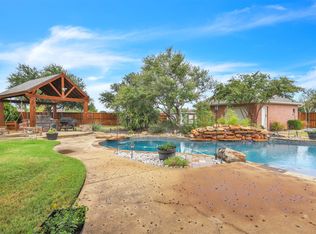 10121 Irish Ridge St, Forney, TX 75126