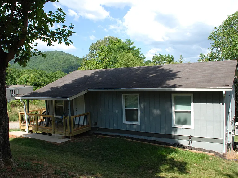 30 Monroe Ln — Photo 3