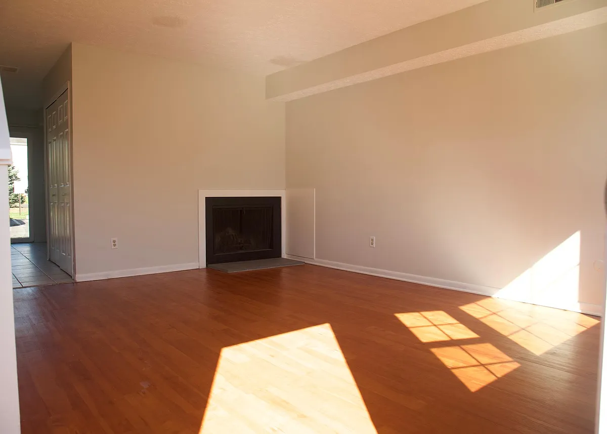 Building Photo - 7399 Golden Springs Dr