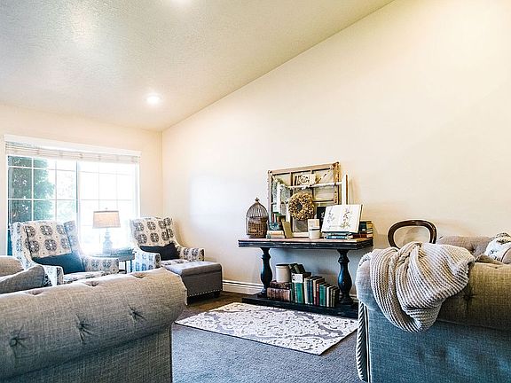 2nd image of 4667 W Harvey Blvd
