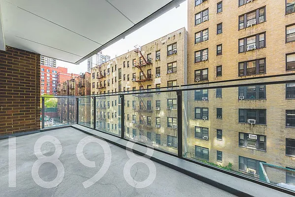 Rented by A&E Real Estate Management | media 7