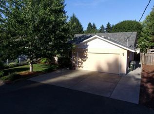2841 Quiet Ln, Eugene, OR 97404