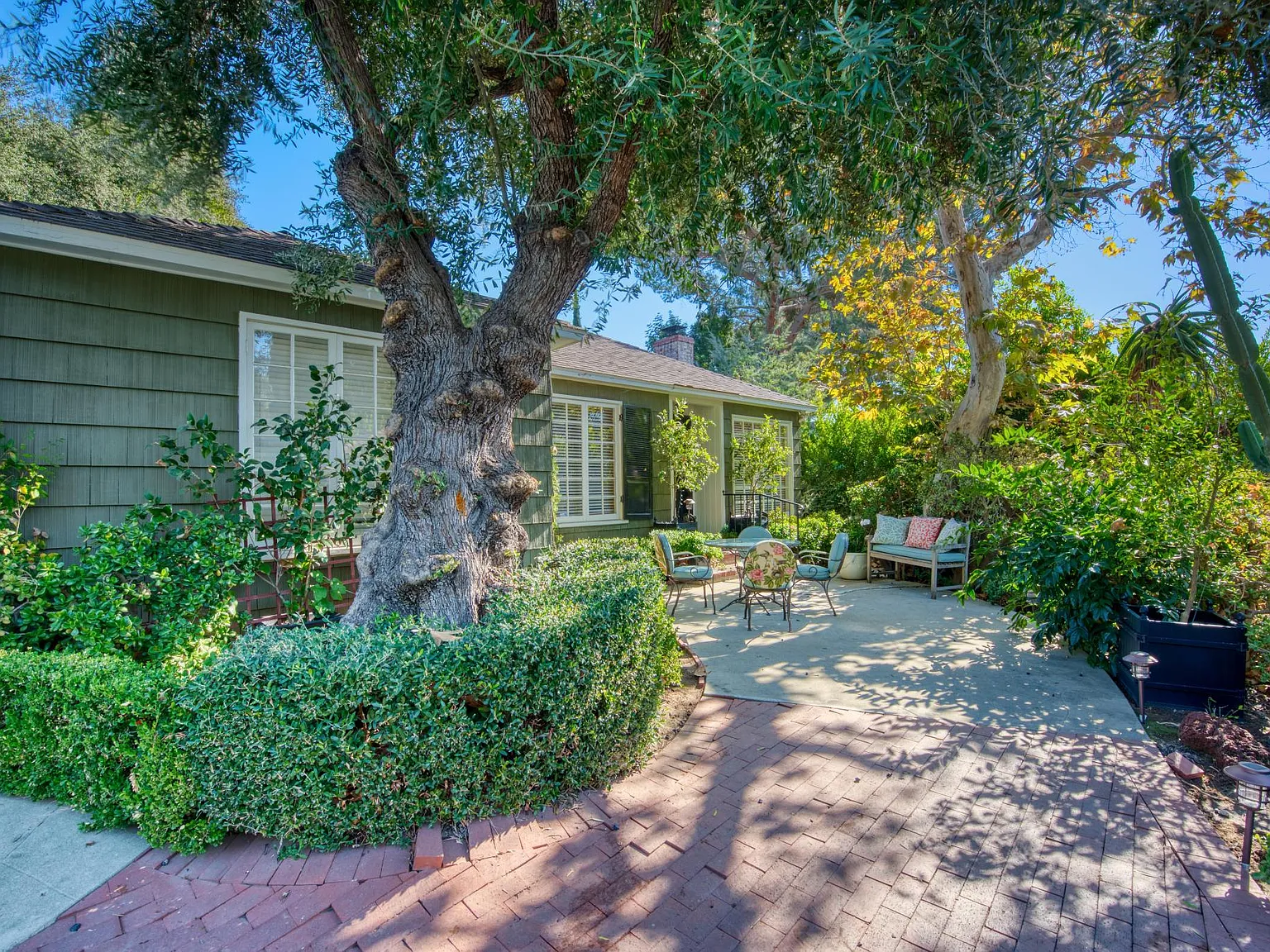 3 bed, 1320 sqft, $6,800 — Photo 3