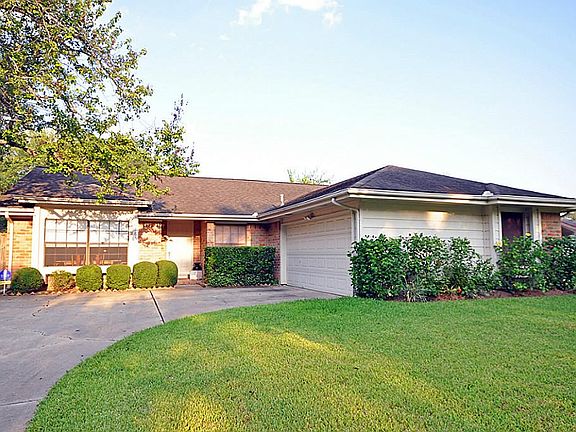 Photo of home taken from the street.
