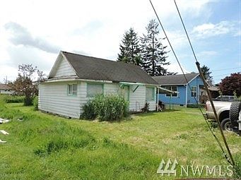 2nd image of 321 E Curtis St