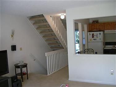 3rd image of 1639 Maple Grove Ct