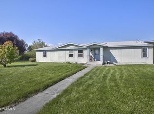 71 Anna Ln, Selah, WA 98942