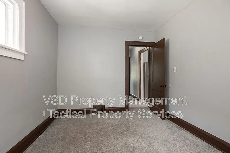 2 bed, 1.0 bath, 816 sqft, $795 — Photo 4
