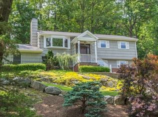 87 Smokey Ridge Rd, Ringwood, NJ 07456