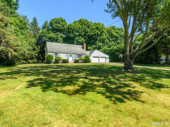 3rd image of 220 Stockade Road