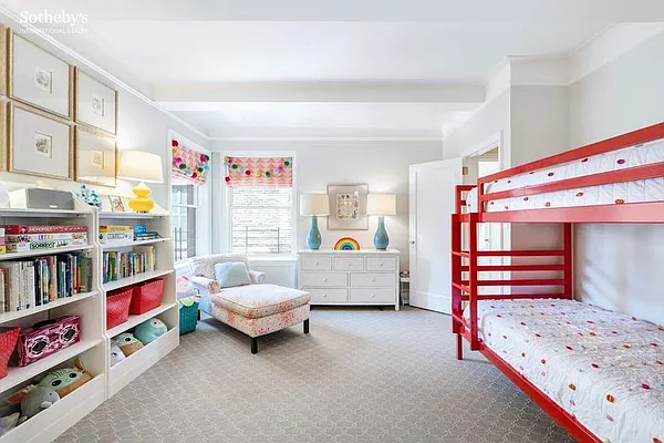 Sold by Sotheby's International Realty | media 6