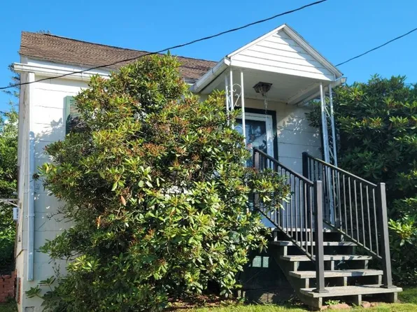 344 W Church St, Mill Hall, PA 17751