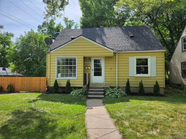 15403 Woodbine, Redford, MI 48239