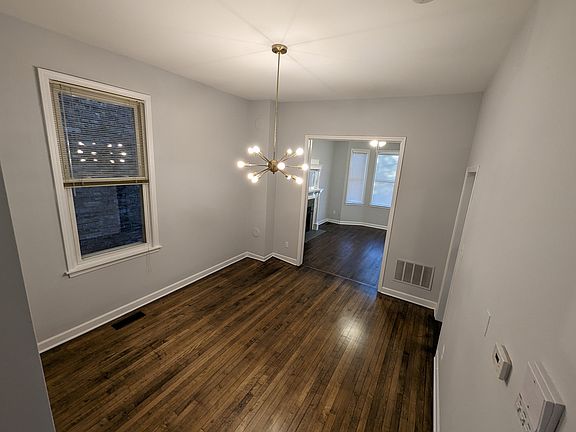 2nd image of 1314 W Addison St APT 1F