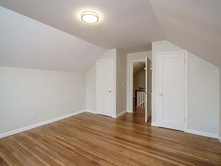 507 Beech St — Photo 23