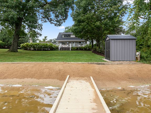 3rd image of 42695 N Linden Ln