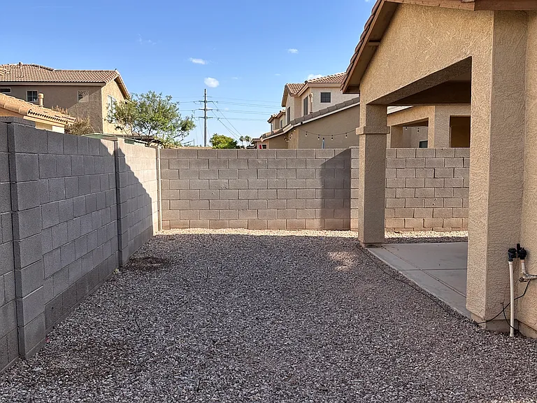 2073 N Arbor Ln — Photo 11