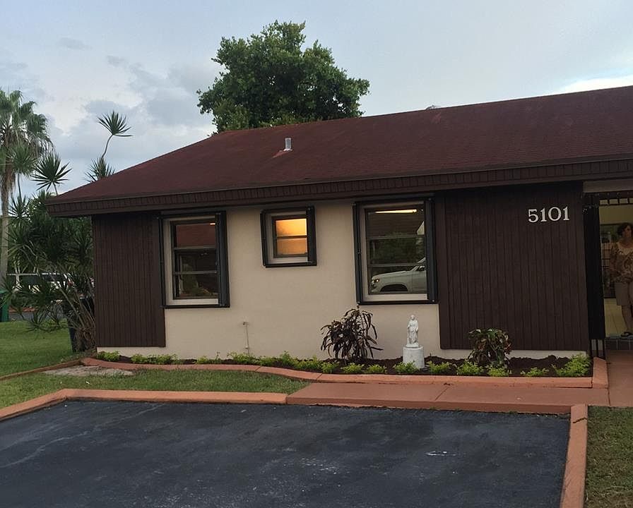 1st image of 5101 SW 138 Avenue Cir