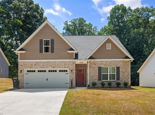 4322 Erie Dr, Winston Salem, NC 27106