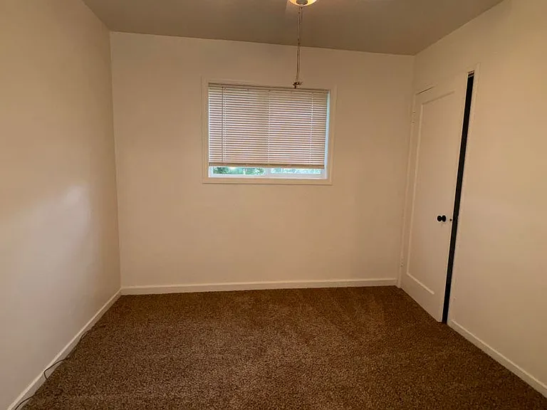 324 Cottonwood St — Photo 15