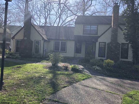 3rd image of 15 N Quail Hill Blvd