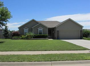 931 Bluestem Dr, Baldwin City, KS 66006