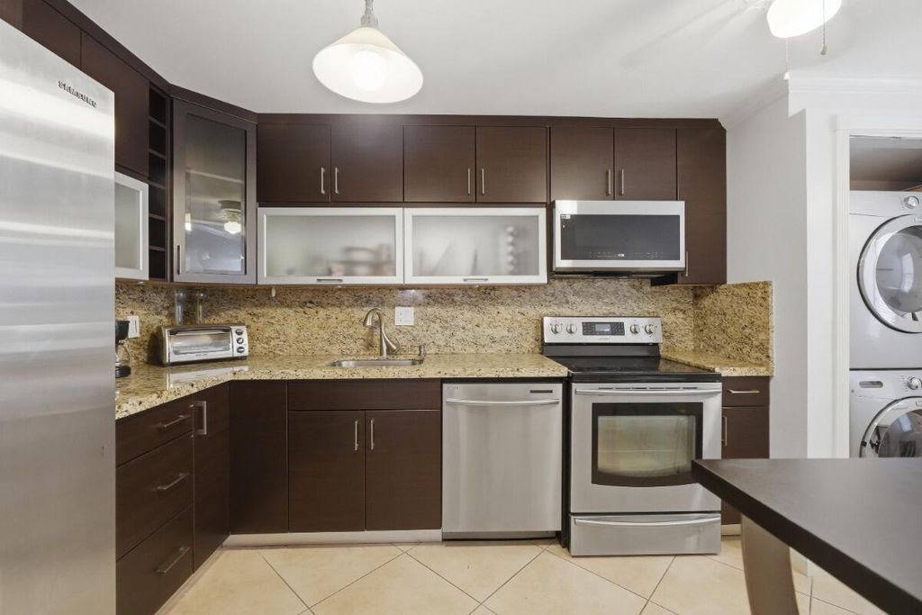 3001 S Palm Aire Drive #206, photo 8