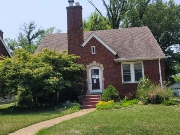 8260 Glen Echo Dr, Saint Louis, MO 63121