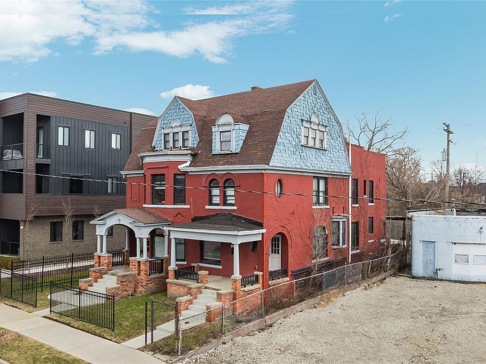 1st image of 4110-4114 Trumbull St