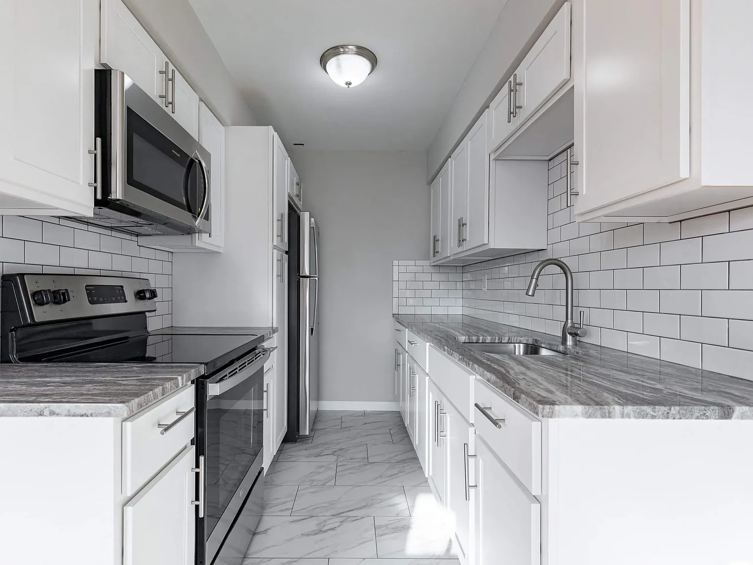 55 Carroll Apartments — Photo 1