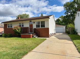 4761 Glenis St, Dearborn Heights, MI 48125