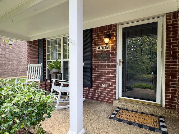 3rd image of 4909 Oakbrook Dr