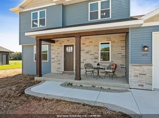 471 Rustic Ridge Dr, Brillion, WI 54110