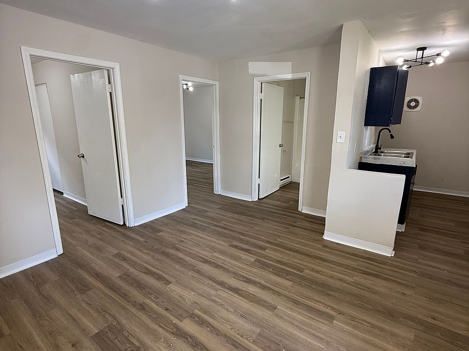 1st image of 516 S Poplar St #1