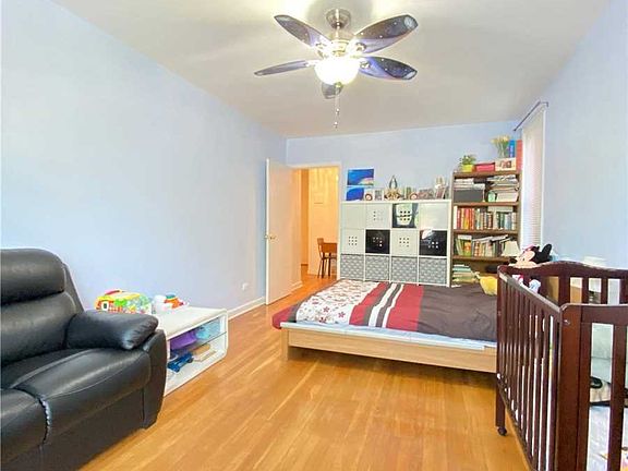 3rd image of 15040 71st Ave #1E