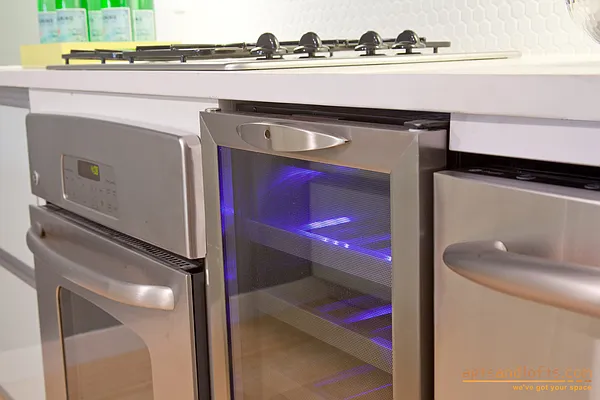 Sold by aptsandlofts.com | media 10