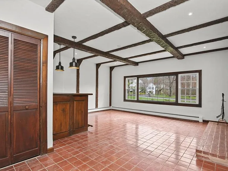 5 Turtleback Ln — Photo 10