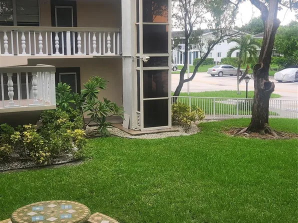 237 Farnham J #237, Deerfield Beach, FL 33442