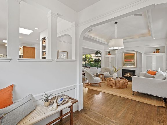 3rd image of 215 Monte Vista Avenue