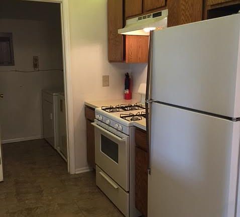 5th image of 34 Sussex Pl #502