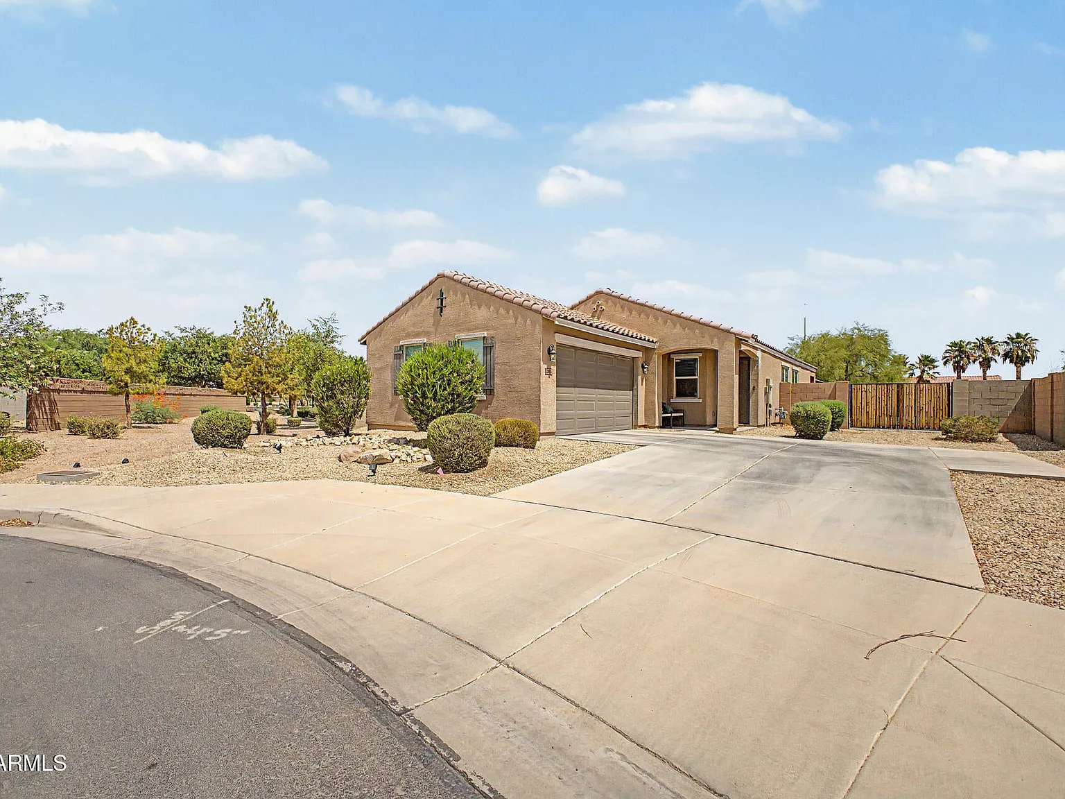 4 bed, 1574 sqft, $2,000 — Photo 4