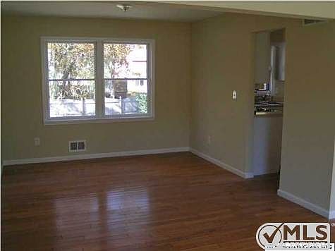 5th image of 116 Contempo Dr