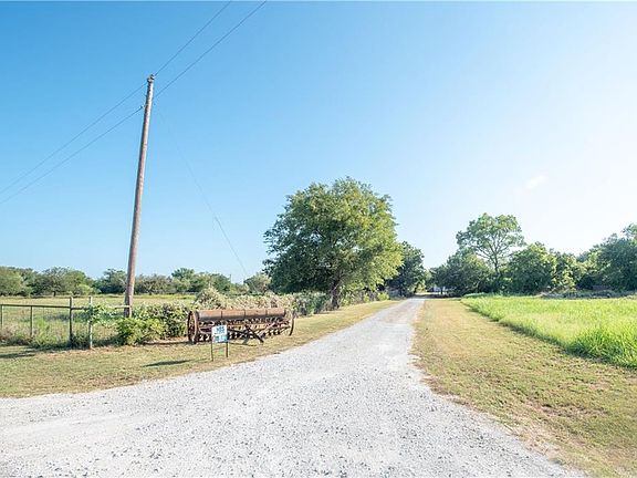 4th image of 980 Tanglewood Dr