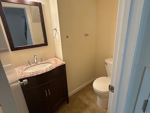 4th image of 1074 Marina Dr