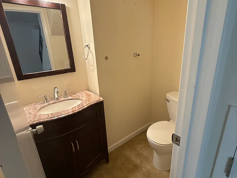 1074 Marina Dr — Photo 4