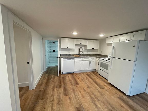 2nd image of 117 2nd Ave SW #3
